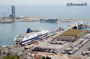 puerto barcelona tren